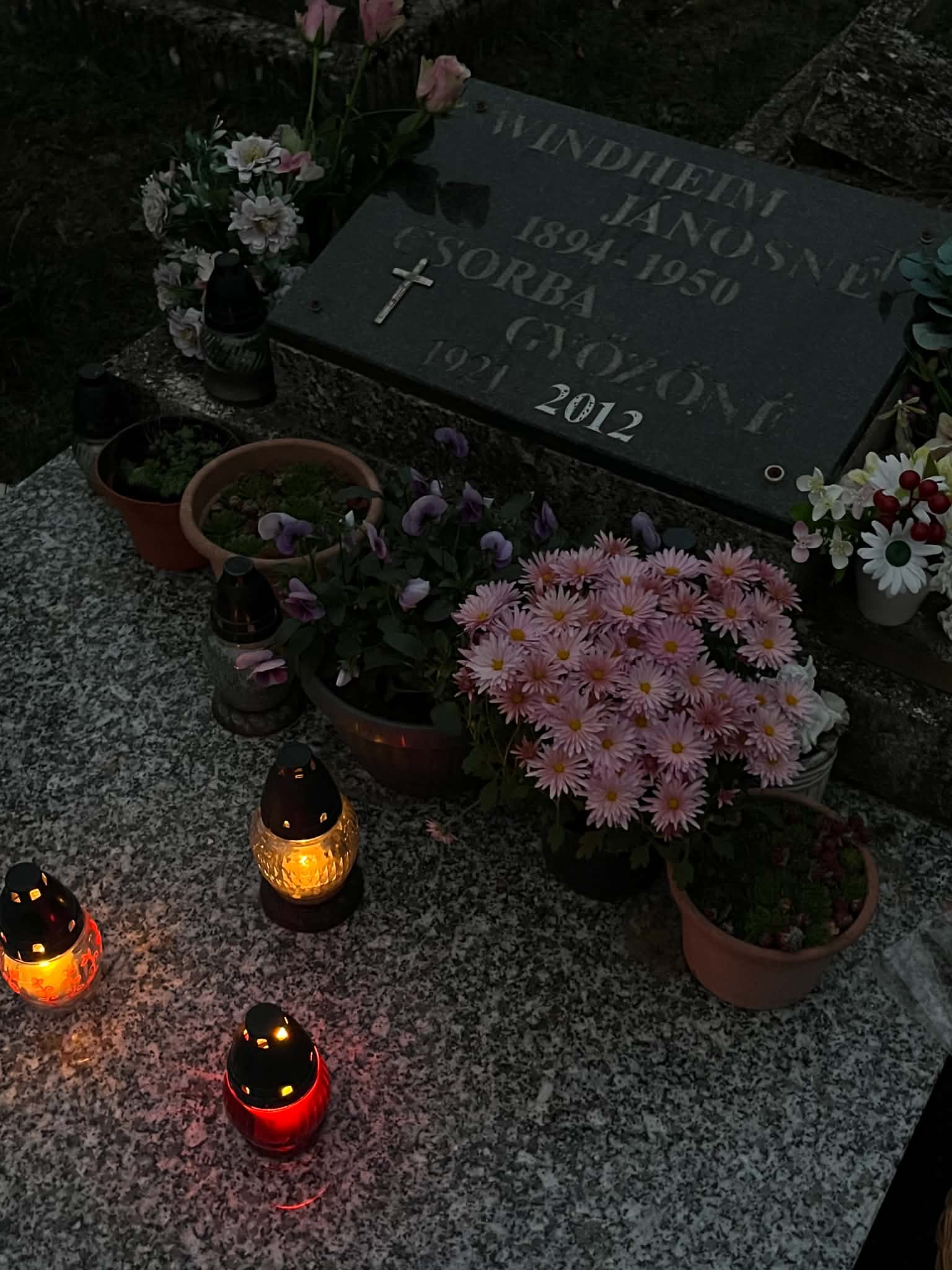 temető2 Margitka sírja