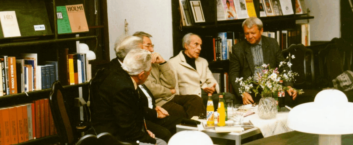 Griffaton Ház-Várkonyi Nándor Könyvtár. 1993. Pákolitz István, Galambosi László, Tüskés Tibor, Csorba Győző, Bertók László a Tüskés szerkesztette Várkonyí Emlékkönyv bemutatóján. A 350. Csorba blog melléklete.