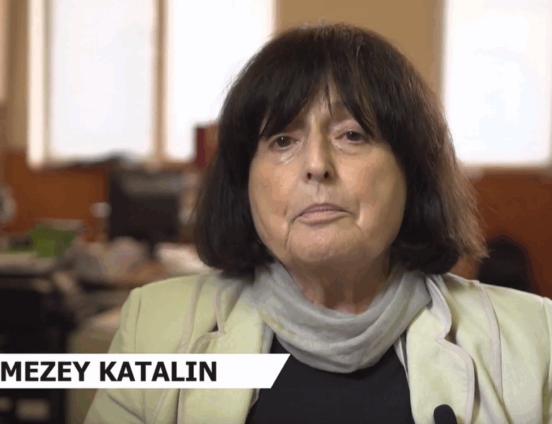 Mezey Katalin. Képernyőkép ahttps://www.youtube.com/watch?v=03A-_IpwYyg oldalról. A 351. Csorba blog melléklete